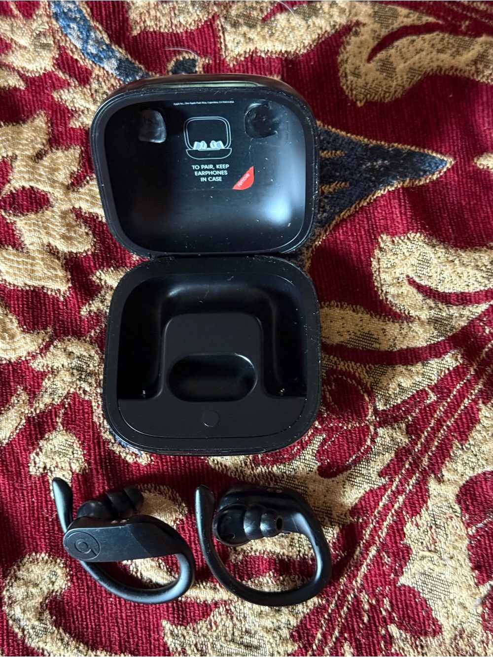 Beats Wireless Earbuds - Black - Picture 5 of 5